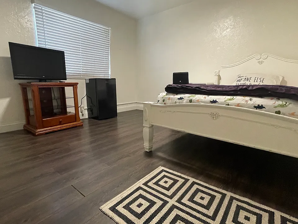 Del Norte Blvd