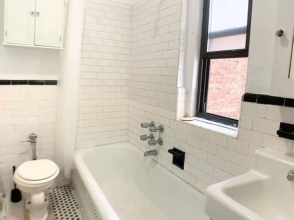 3rd image of 1 Bennett Ave #3A