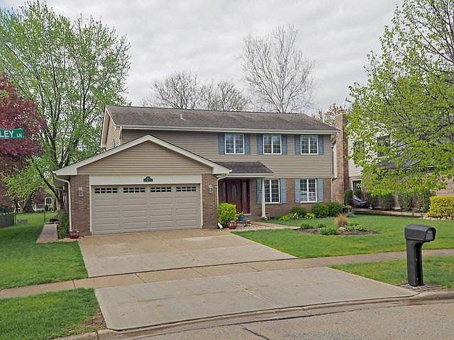1st image of 1011 E Valley Ln