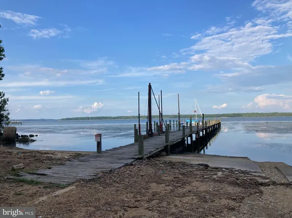 Jasmine Trl, Lorton, VA 22079