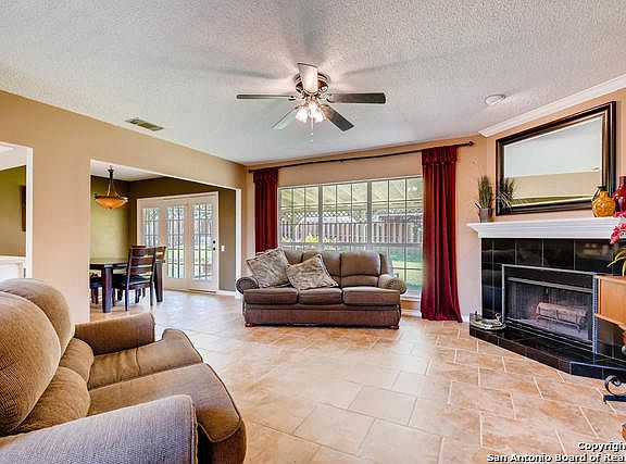 4th image of 938 Lightstone Dr