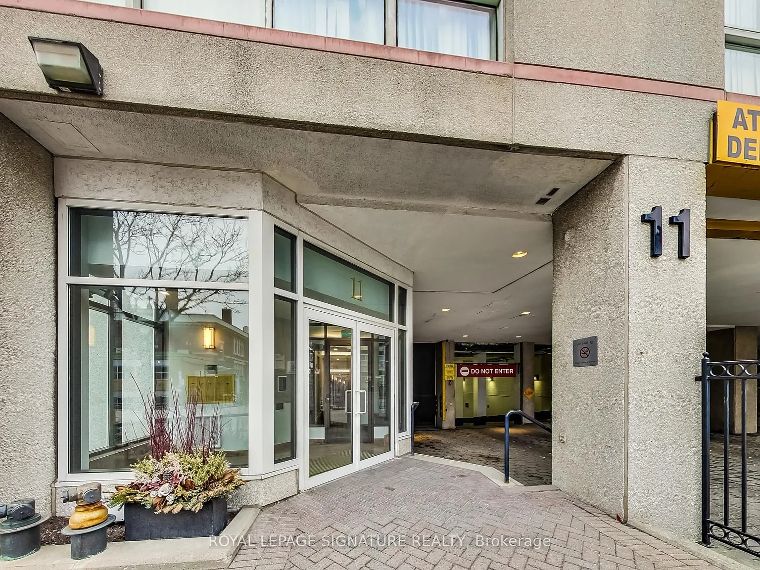 2 bed, $3,600 — Photo 4