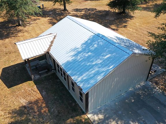 2nd image of 251 Everitt Rd