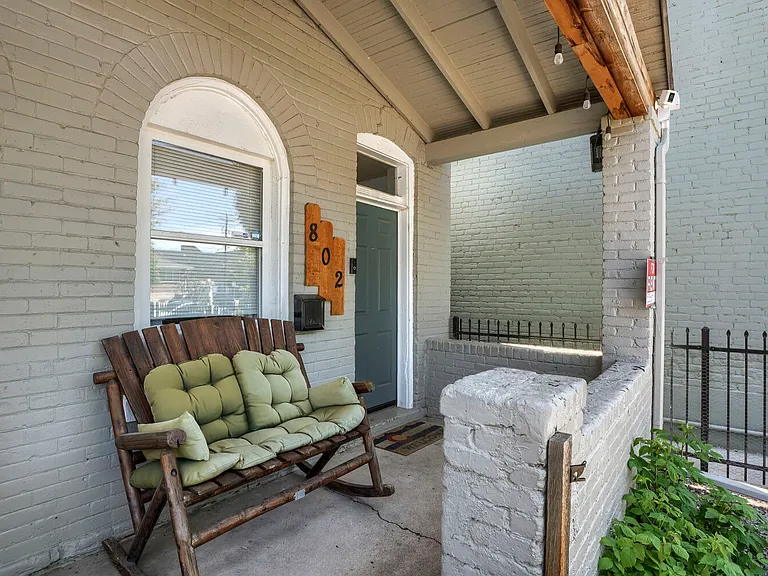 802 W 4th Ave — Photo 5
