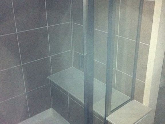 Master shower with seat