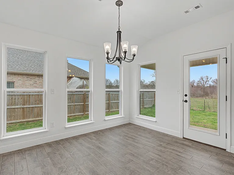 5377 Clear Springs Ave — Photo 6