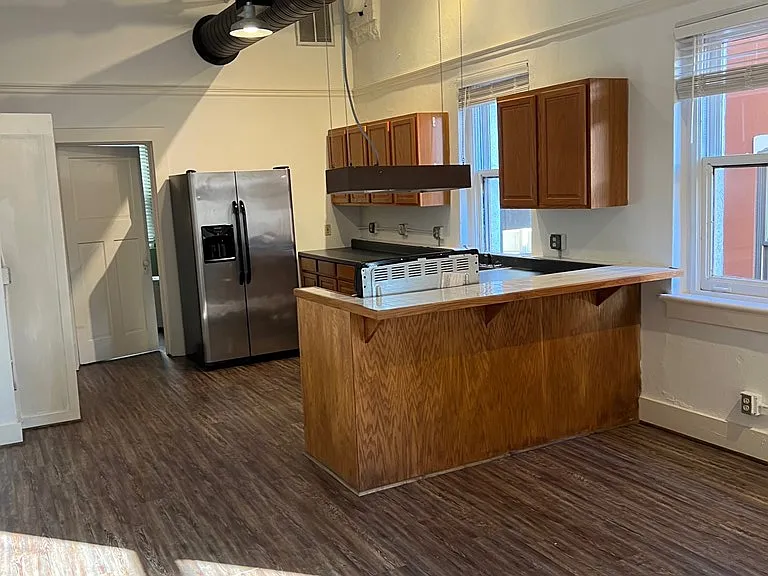 1106 Broadway #1106C — Photo 8