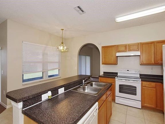 3rd image of 406 Peace Ct
