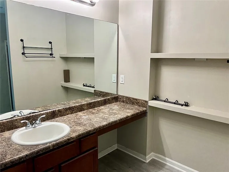 302 Alcovy Way — Photo 10
