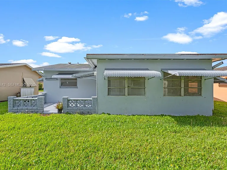 7505 NW 58th St — Photo 27