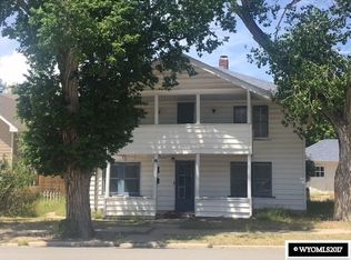 924 7th St, Rawlins, WY 82301