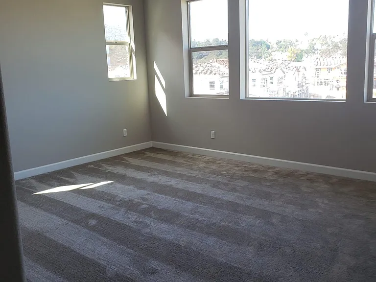 303 Creekview Ct — Photo 11