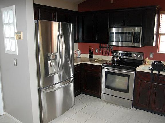 4th image of 6531 Grosvenor Ln