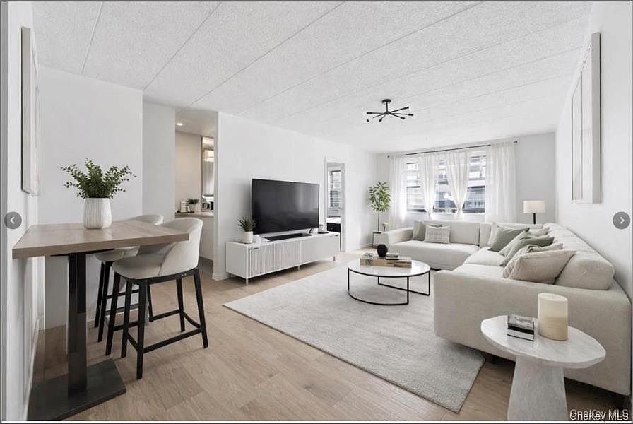 1st image of 1085 Warburton Avenue #120