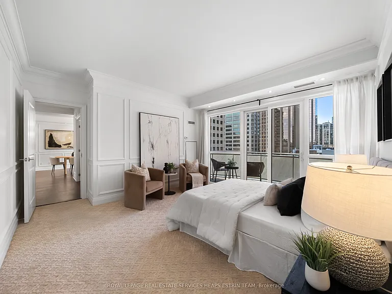 1430 Yonge St #509 — Photo 20