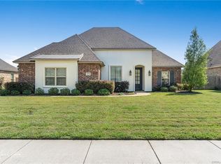 1038 Spanish Moss Cir, Bossier City, LA 71111