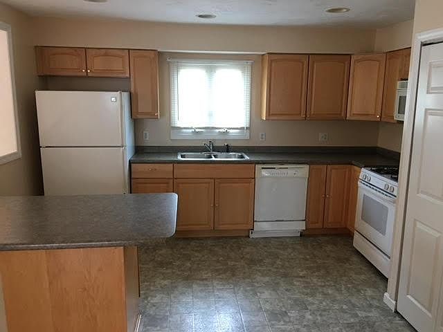 2nd image of 76 Myrtle Ave #1