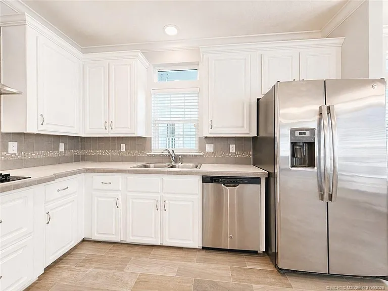 35 NE Nautical Dr — Photo 17