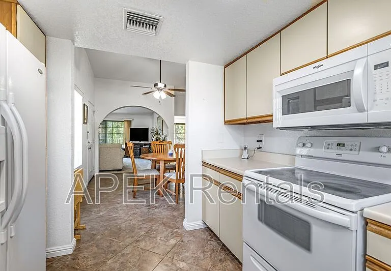 2701 E Mesquite Ave E #24 — Photo 13