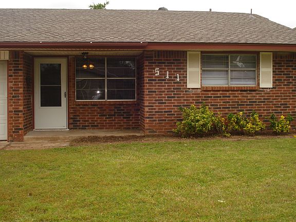 3rd image of 509 Teakwood Ave