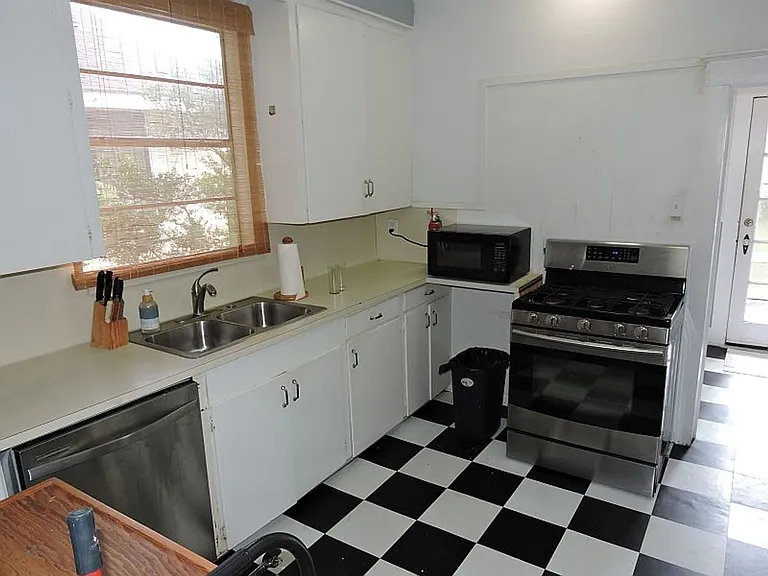 839 Park Blvd — Photo 16