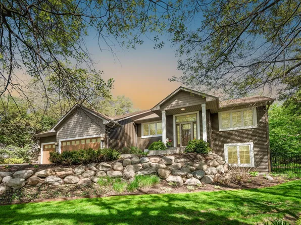 2305 Arlington Ave E, Maplewood, MN 55119