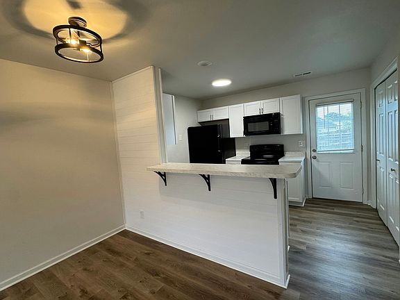 Dining Area/Kitchen