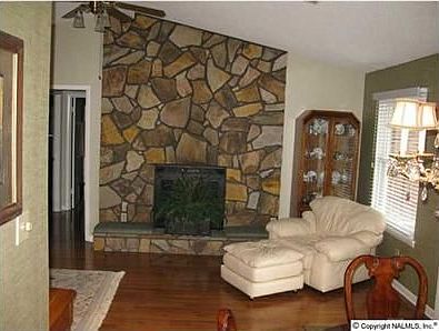 2nd image of 9736 Wallwood Dr SE