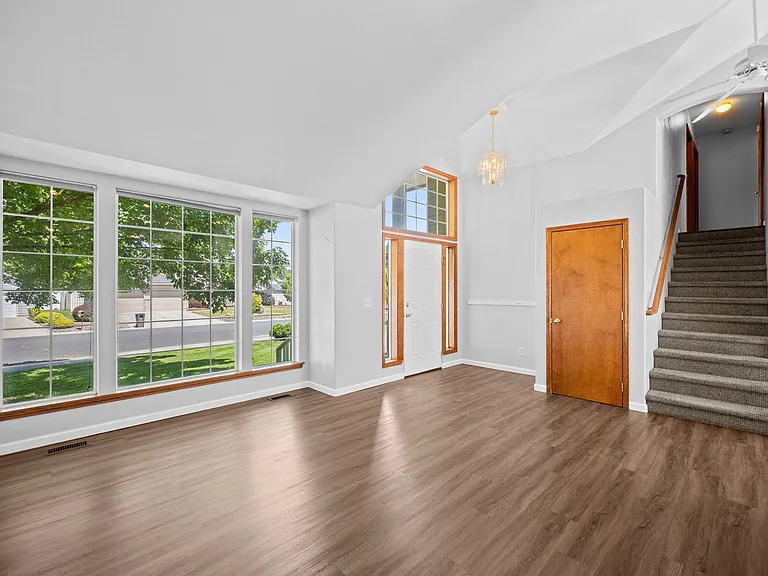 412 E Piper Glen Ct — Photo 25