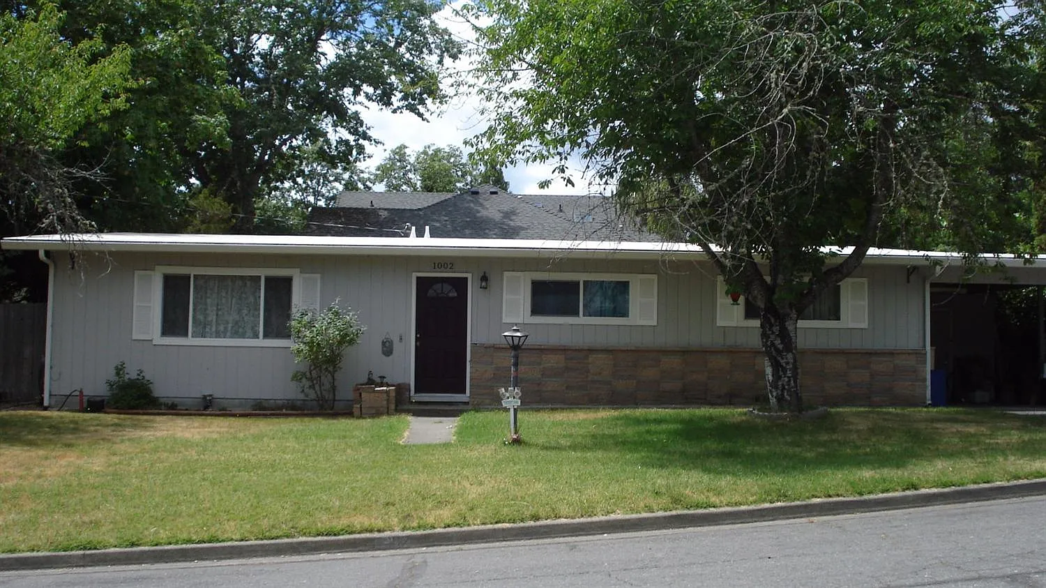 1002 NW Grant St photo 1