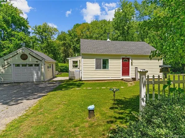 304 Oxoboxo Cross Road, Montville, CT 06370