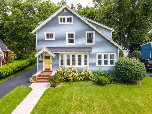 276 Susquehanna Rd, Rochester, NY 14618