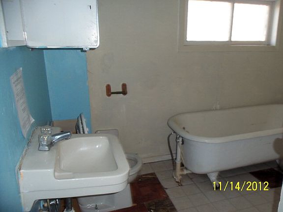 5th image of 910 San Juan Ave