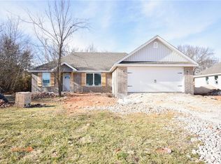 11439 Giles Rd, Farmington, AR 72730