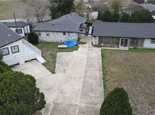 1052 S Sunset Dr, Donna, TX 78537