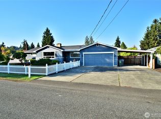 426 17th St SW, Puyallup, WA 98371