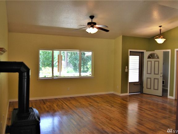 5th image of 17915 Clearland Blvd SE
