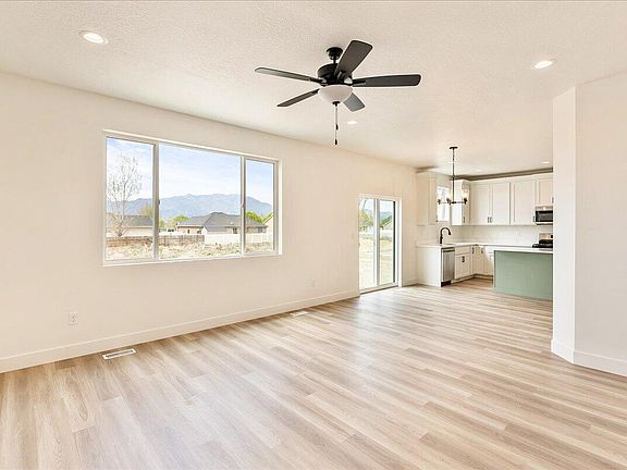 4th image of 3661 N Columbine Way #382