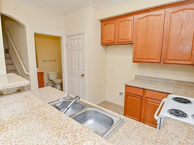 9400 Bellaire Blvd #511 — Photo 7