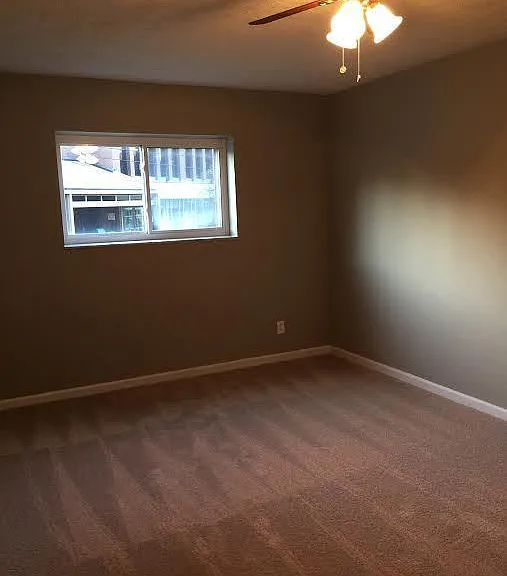 624 West — Photo 22