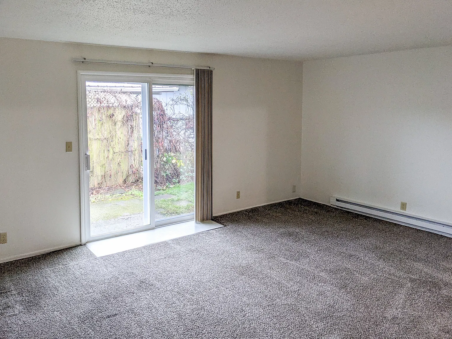 2 bed, 807 sqft, $1,325 — Photo 3