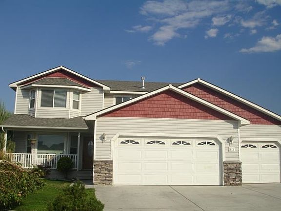 2nd image of 813 N Douglas Ct