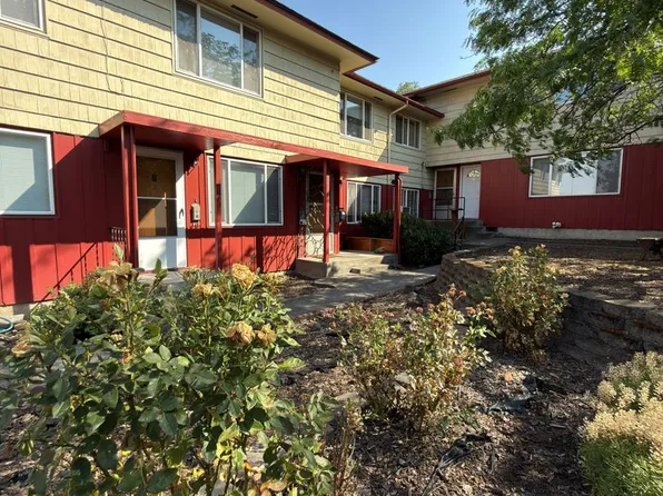 Joan Apartments, 300 W 4th St #11, The Dalles, OR 97058