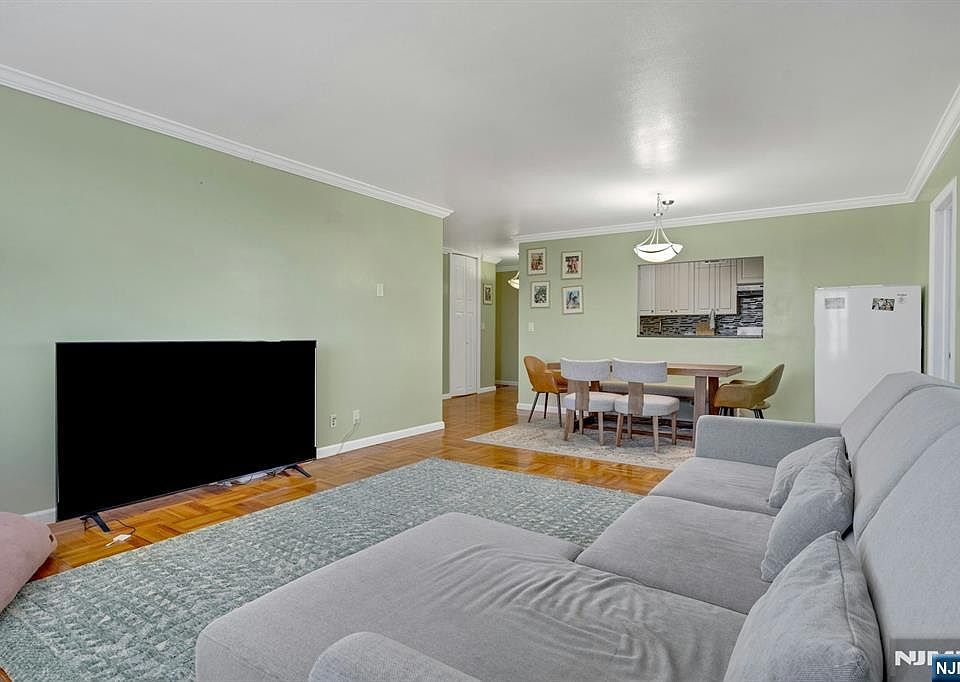 1st image of 2000 Linwood Ave APT 16J