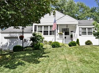 1122 Pinetree Ln, Saint Louis, MO