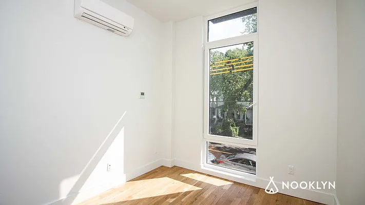 Rented by Nooklyn NYC LLC | media 45