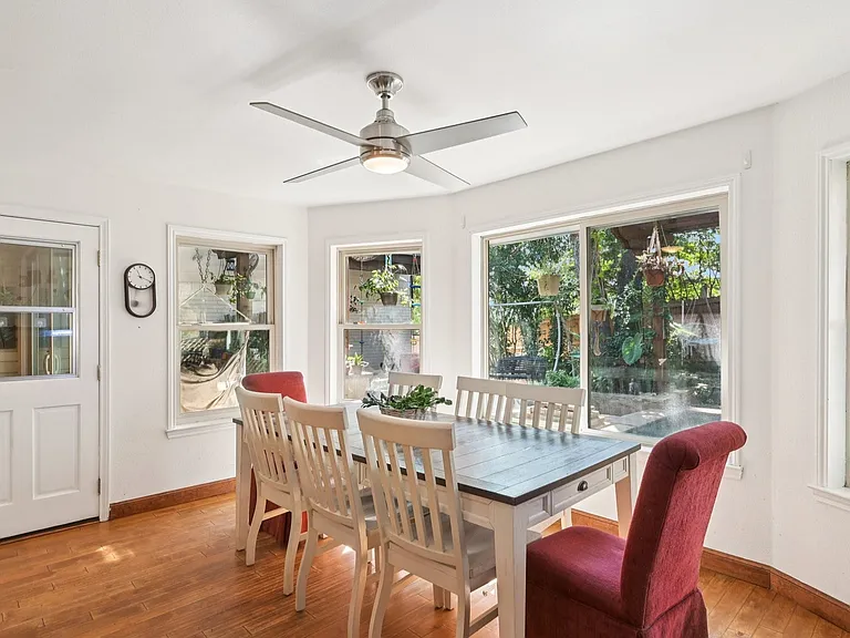 5 Woodlands Ct — Photo 12