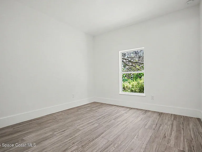 19 Travis St #102 — Photo 8