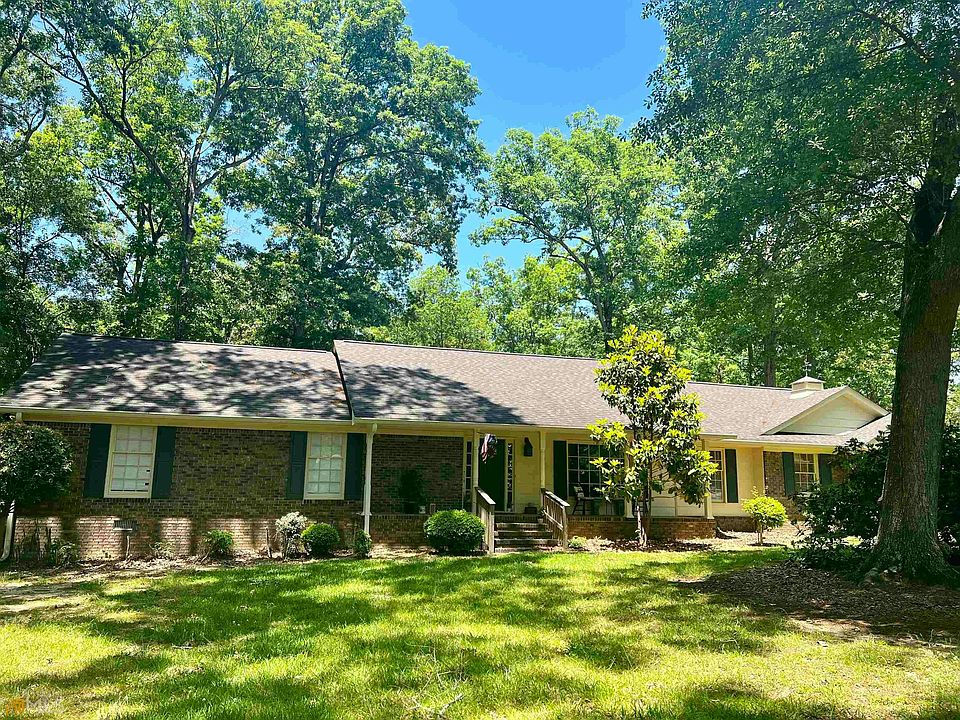 1st image of 605 Woodland Way
