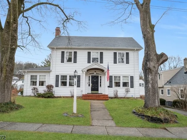 3 Franklin St, Newton Town, NJ 07860